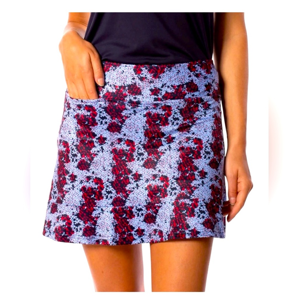 Golftini Cosmic Blues and Red Golf Skort Size Small NWT